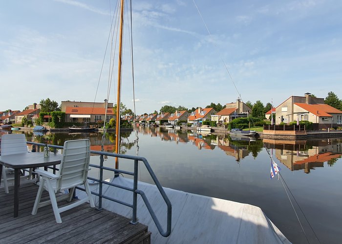 Vakantiehuis aan het water in Friesland huren