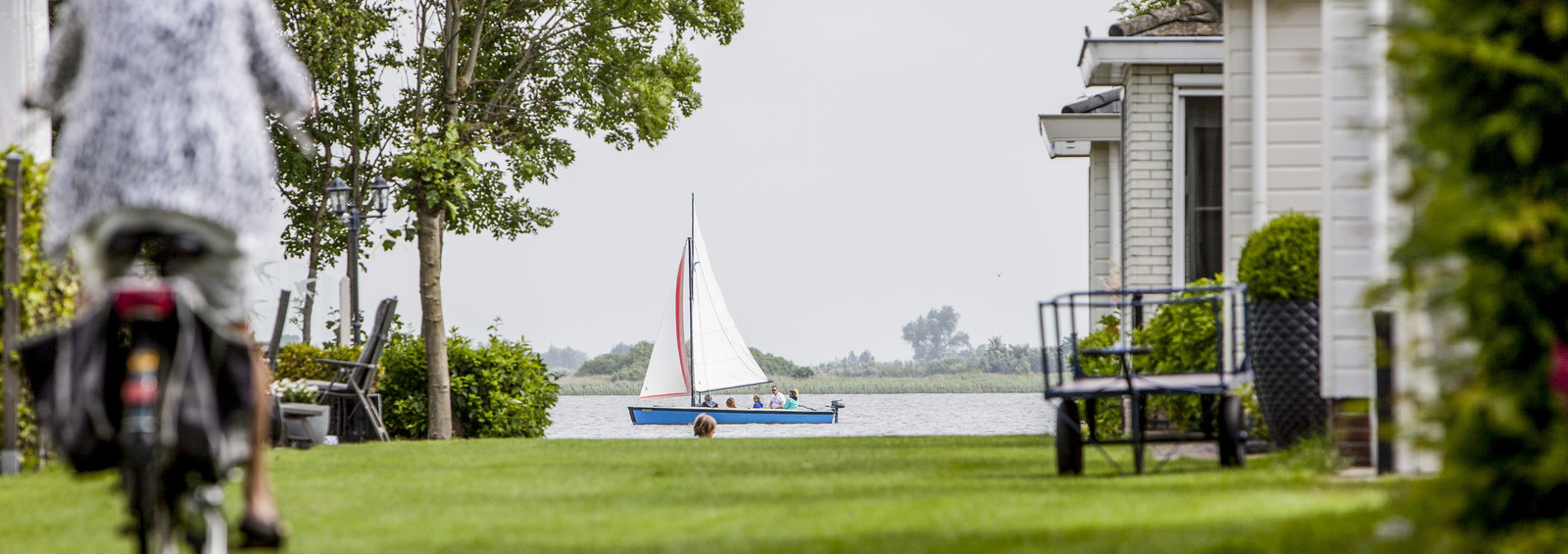 Chalet op camping aan het water in Friesland huren